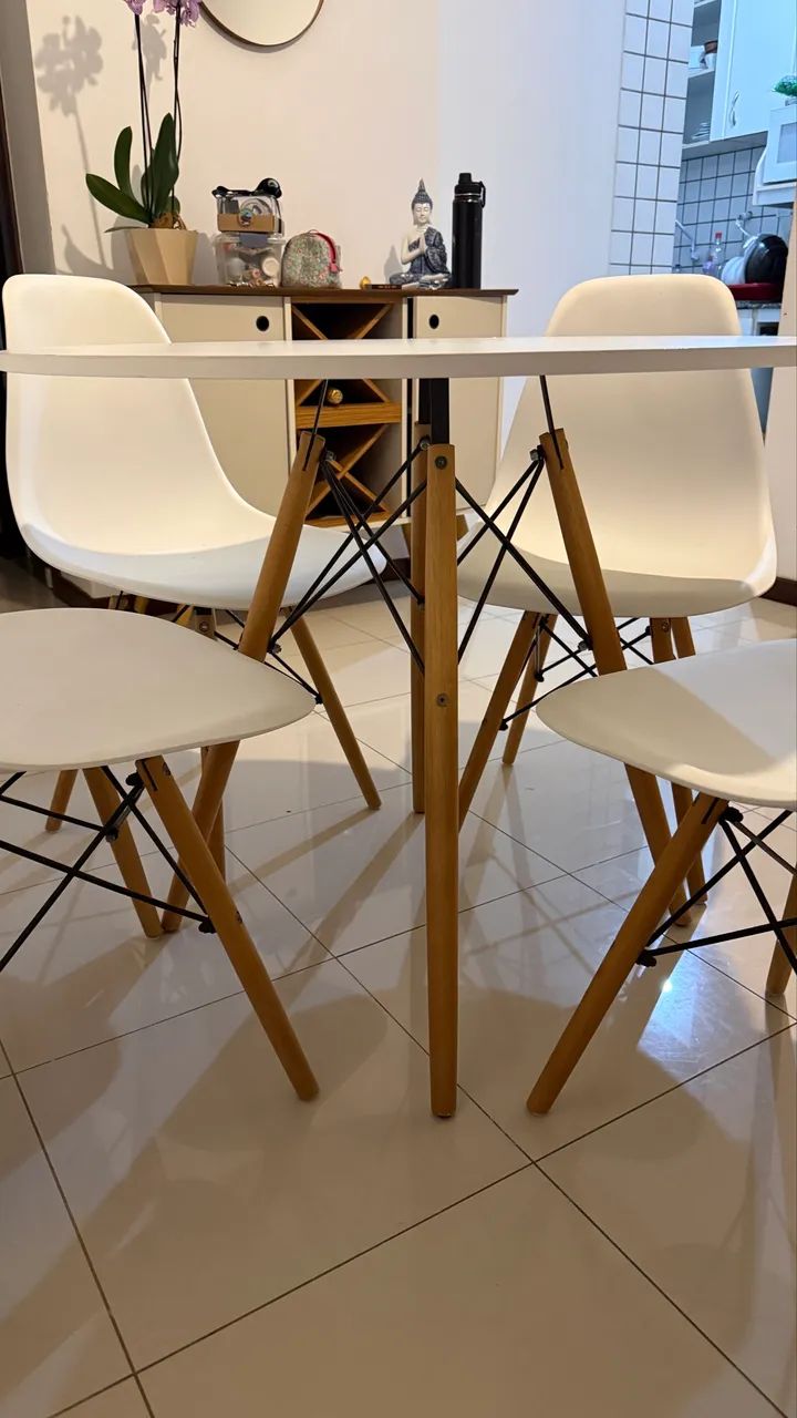 MESA REDONDA EAMES COM 4 CADEIRAS - Foto 4