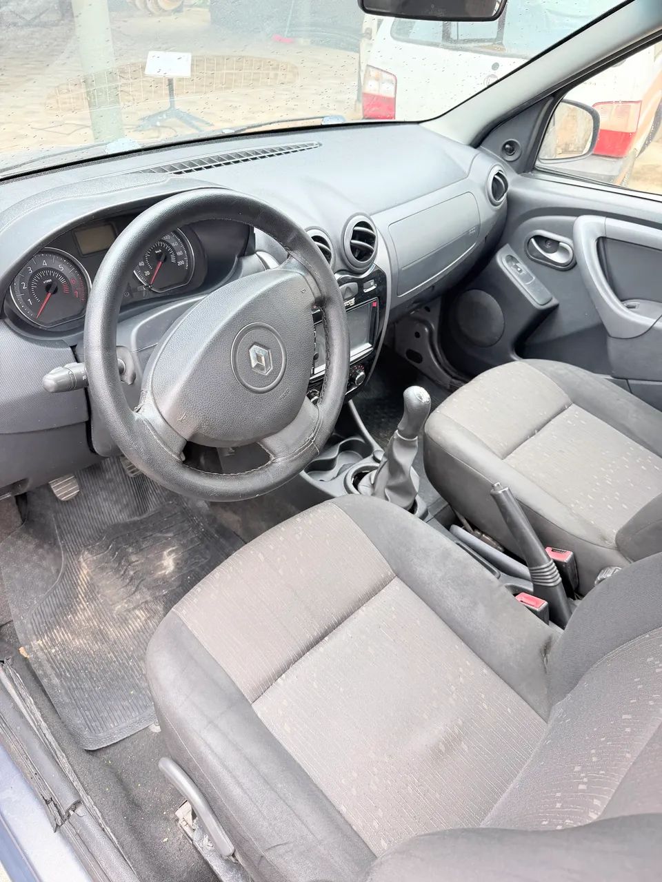 Renault Logan Expression Hi-flex 1.6 8V 4P 2013 - Foto 4
