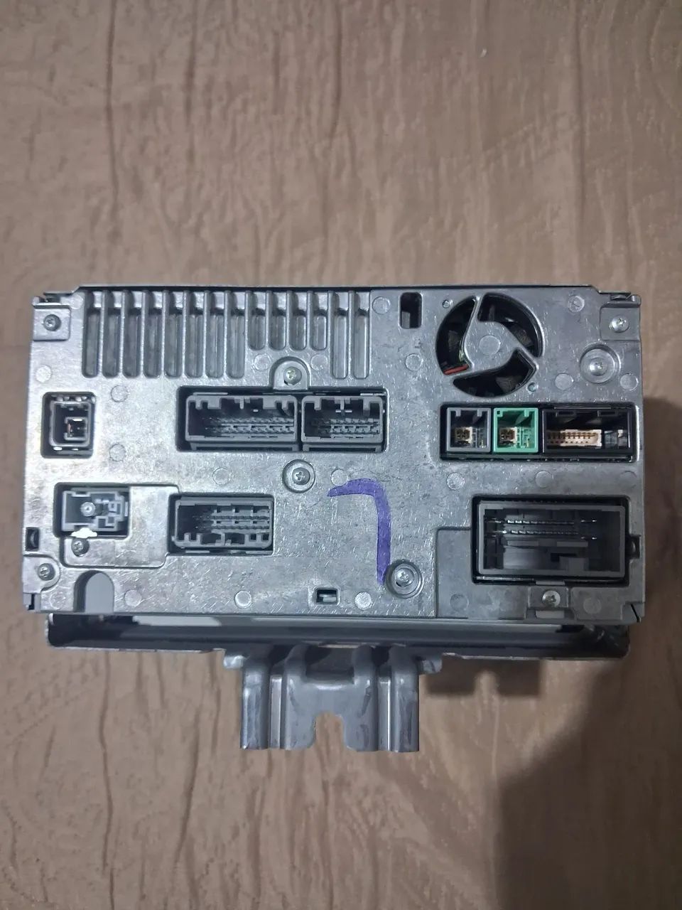 Som multimidia original hrv 2017/2018 com defeito  - Foto 3