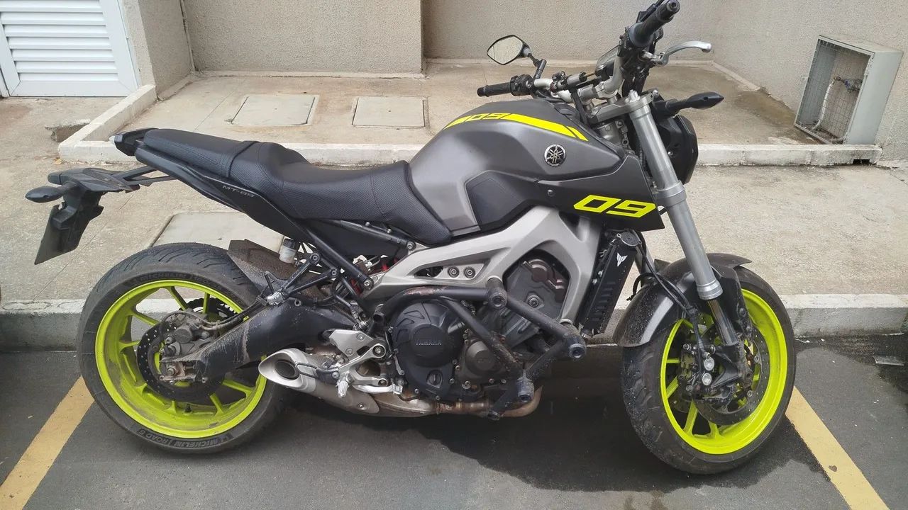 MT 09 2015