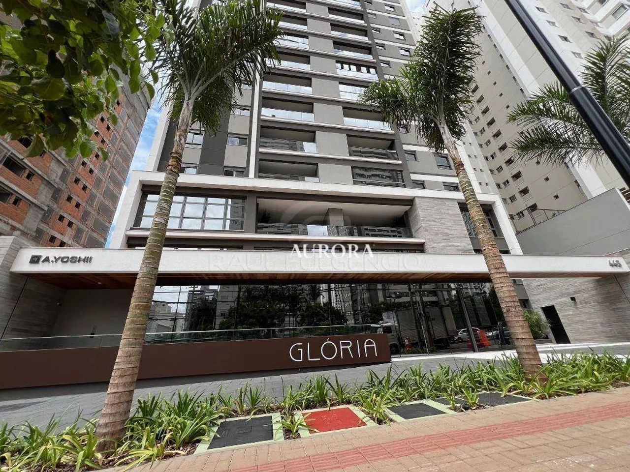 Apartamento no Edifício Glória Residence (Mobiliado) com 3 dormitórios sendo uma suíte à v