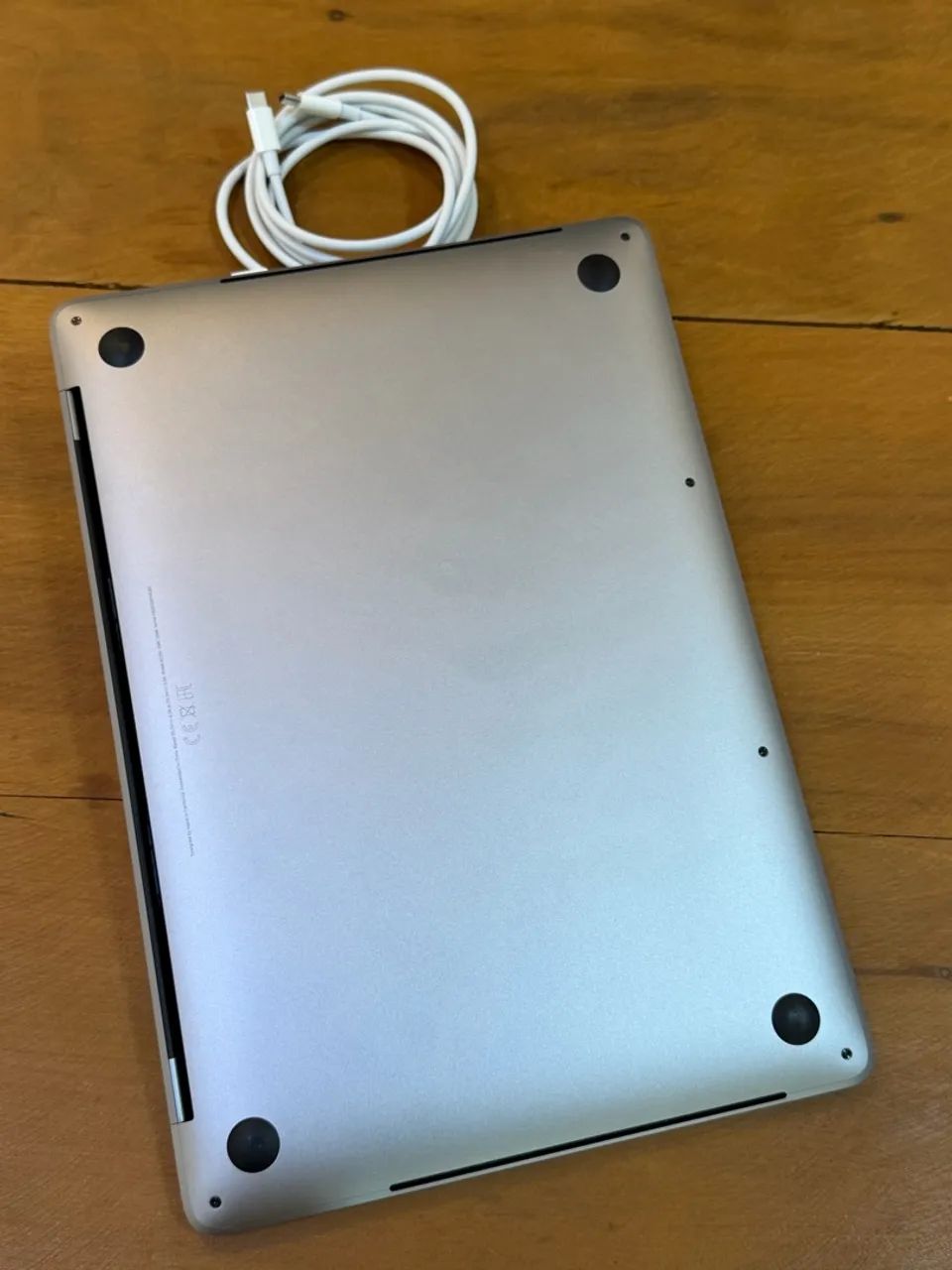 MacBook Pro 2020 i5 16/512 Touchbar  - Foto 3