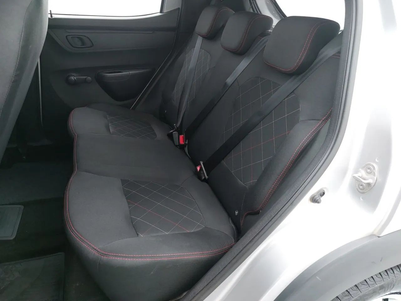Renault Kwid 1.0 Zen, foto 17 de 18