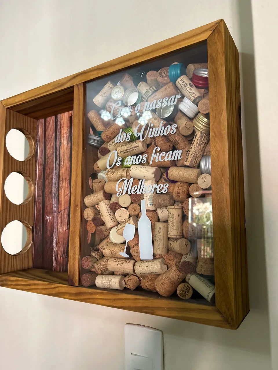 Porta vinhos e rolhas  - Foto 3