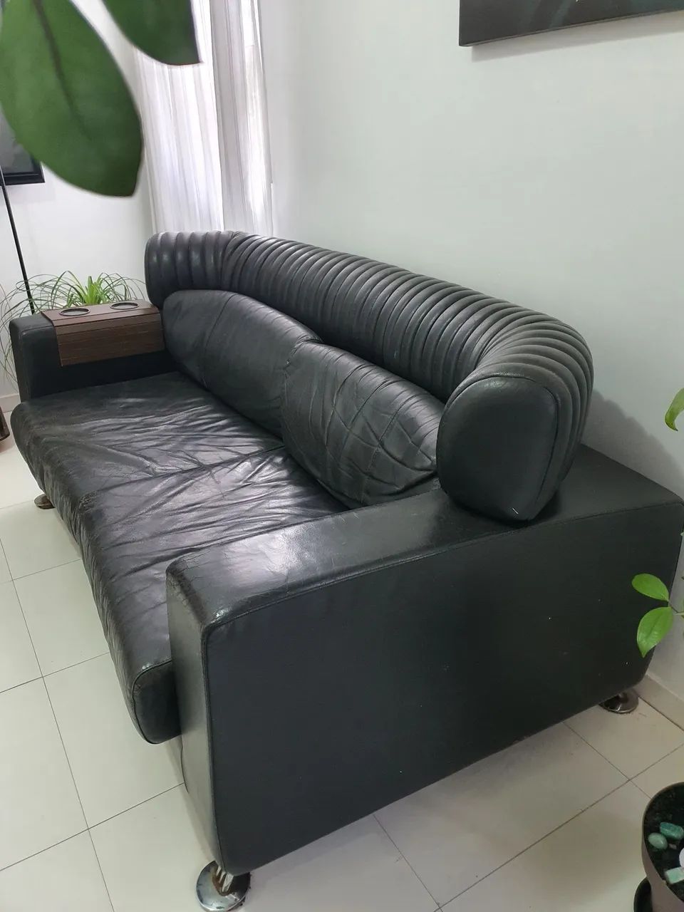 Lindo Sofá de Couro Usado. - Foto 3