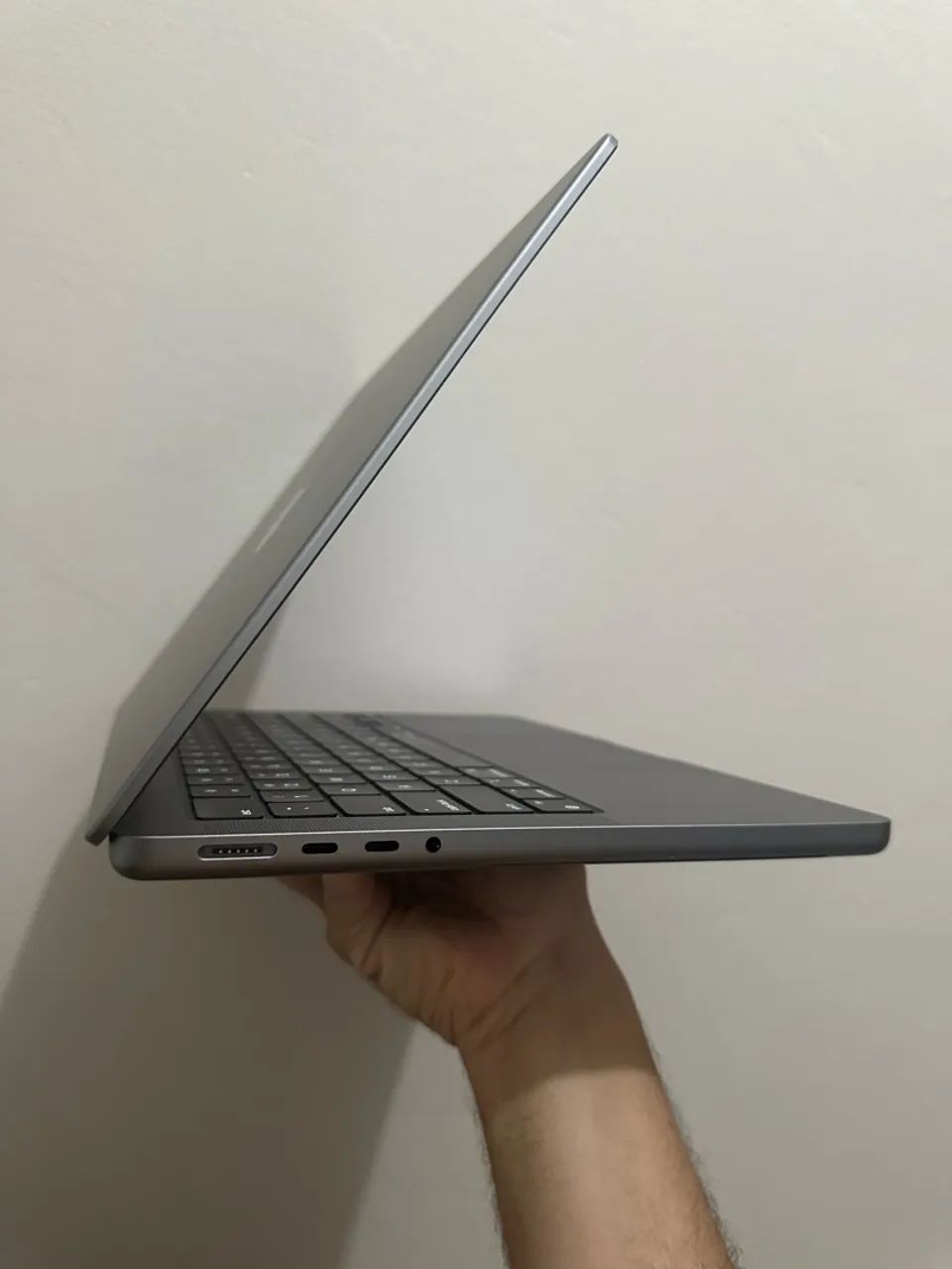 MacBook Pro m2 pro troco em Mac menor - Foto 4