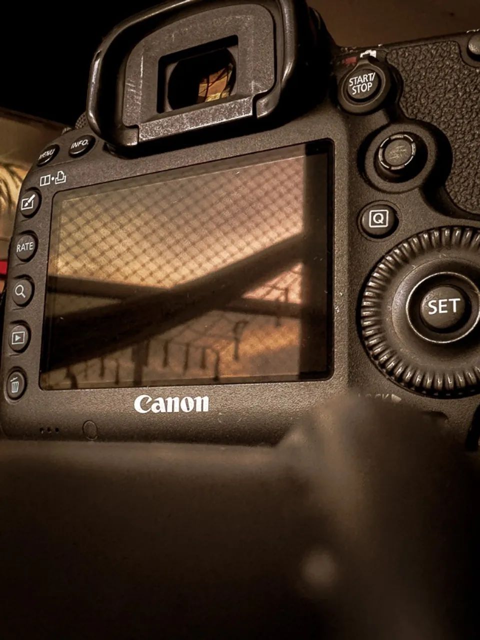 Canon EOS 5D Mark III - APENAS 4.739 CLIQUES - Estado de Colecionador - Foto 3