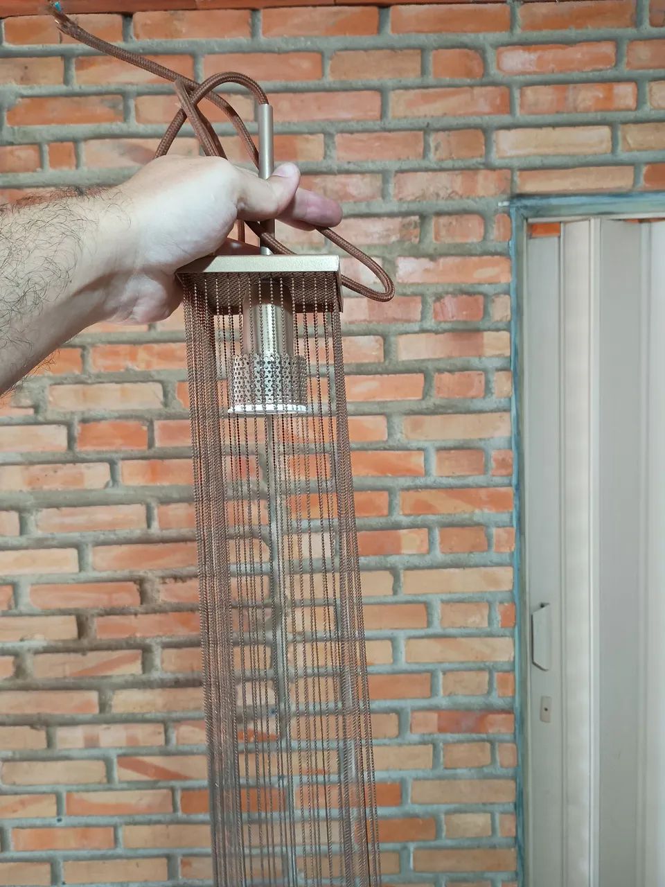 Par de Lustres pendentes com lâmpada de led  - Foto 2