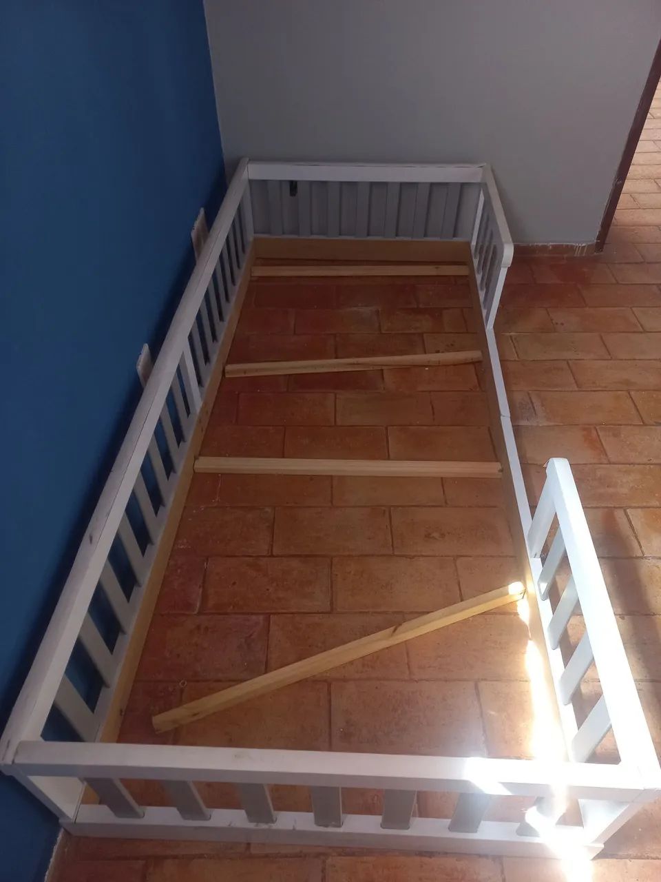 Cama Montessoria infantil 