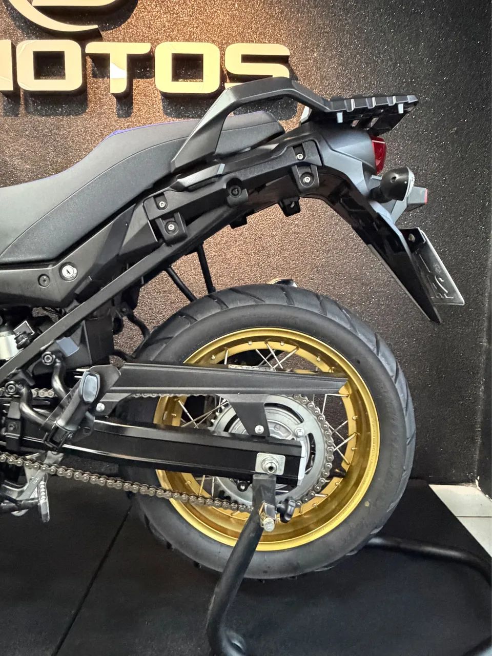 SUZUKI V-STROM XT650 - 2026 - Foto 4