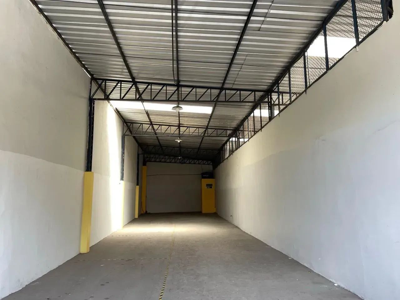 GALPÃO COMERCIAL PARA LOCAÇÃO | 180 m²