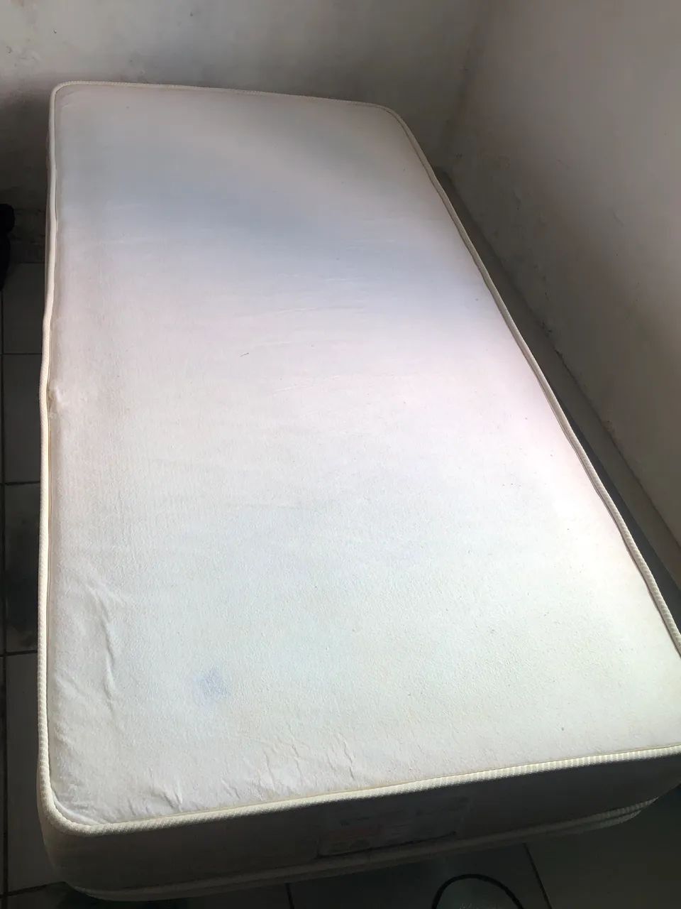 Vendo uma cama box solteiro da onix - Foto 5