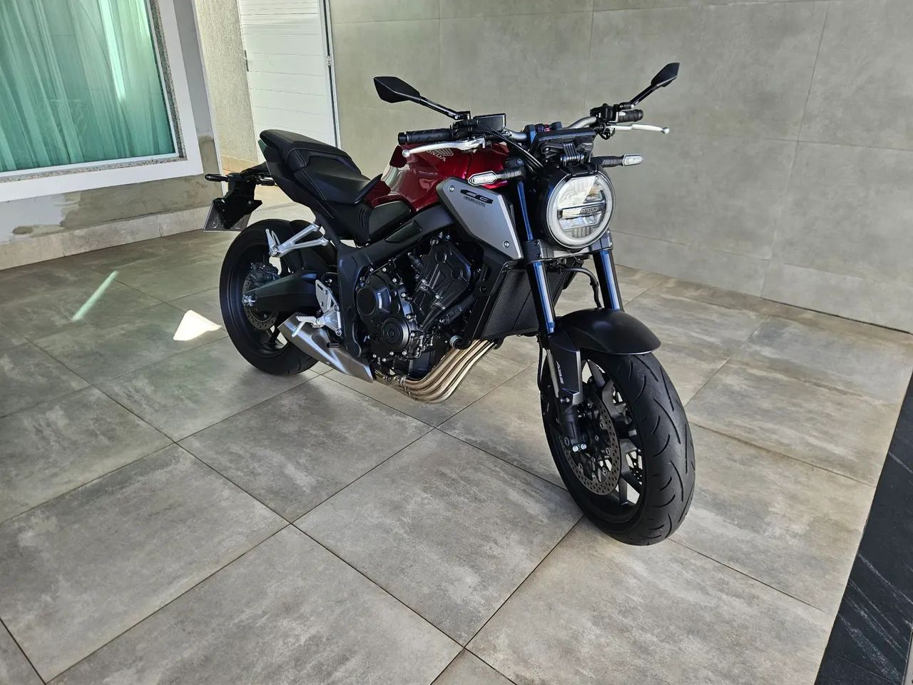 CB 650R  - Foto 3