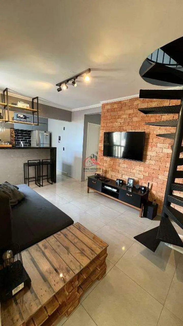 Cobertura Duplex Reformada - 2 Quartos - 2 Vagas - Bairro Mercês - Foto 4