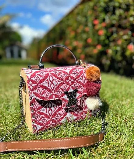 Bolsa Louis Vuitton Tecido Lateral Madeira - Foto 3