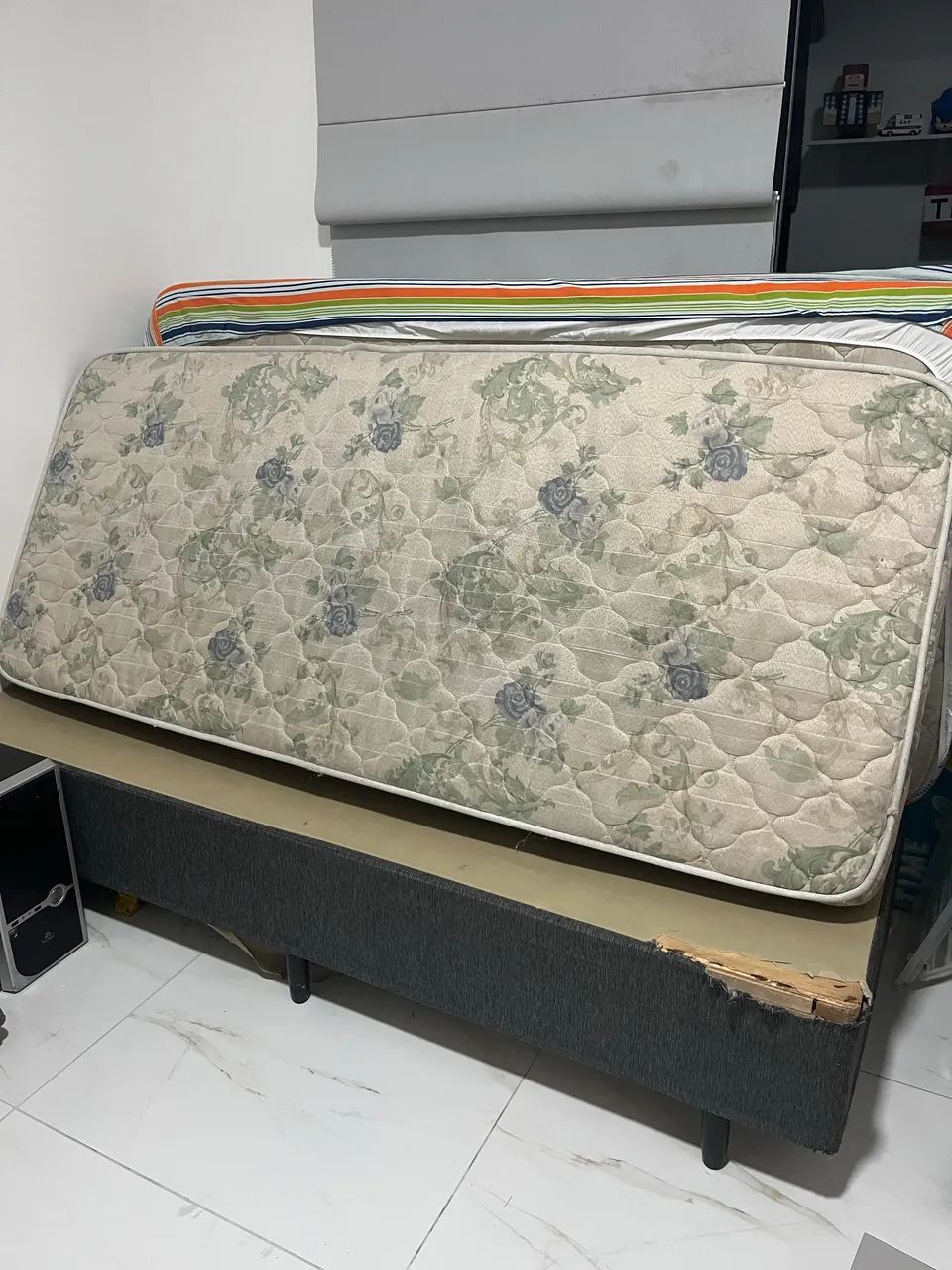 Doação de colchão E BOX 