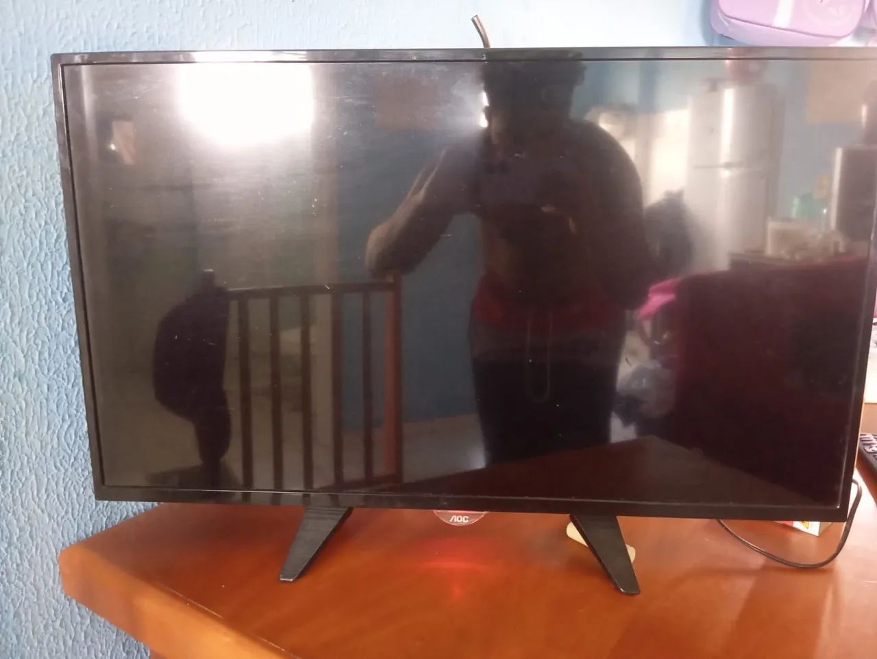 32 AOC Roku tv