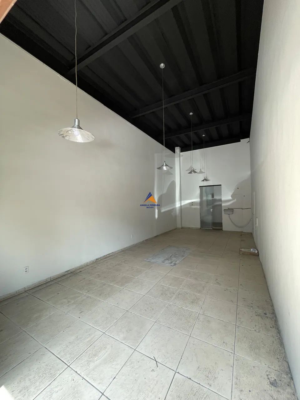 Excelente loja comercial para locação no bairro Serrano.- Serrano Mall - Foto 2