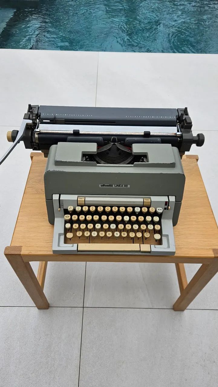 Máquina Escrever Olivetti Linea 98 - Foto 5