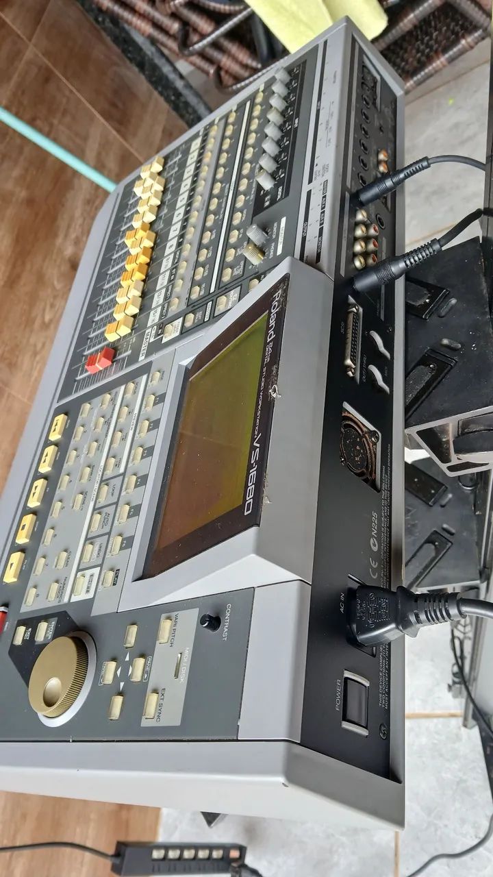 Mesa de som Roland Vs1680 - Foto 2