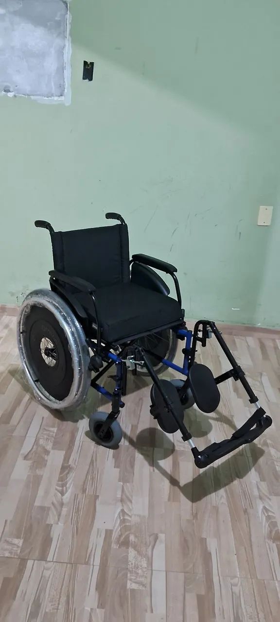 Cadeira de rodas ortobrás avd pés elevaveis nova - Foto 2
