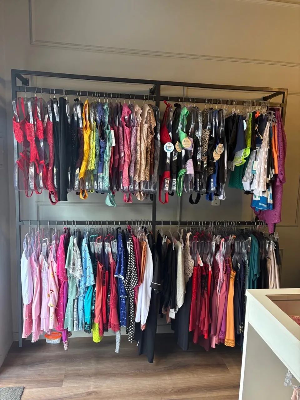 Arara varal de roupas para loja