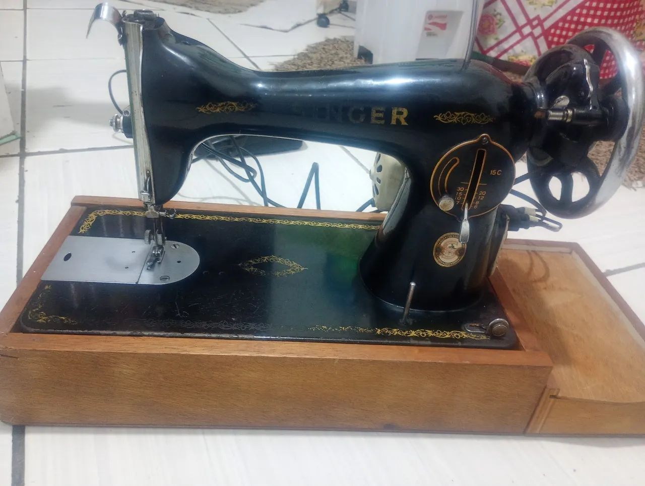 Máquina de costura singer - Foto 5