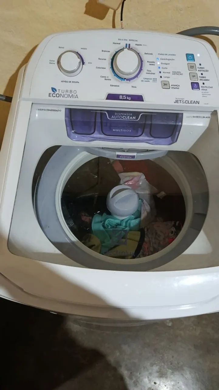 Máquina de  lavar usada 
