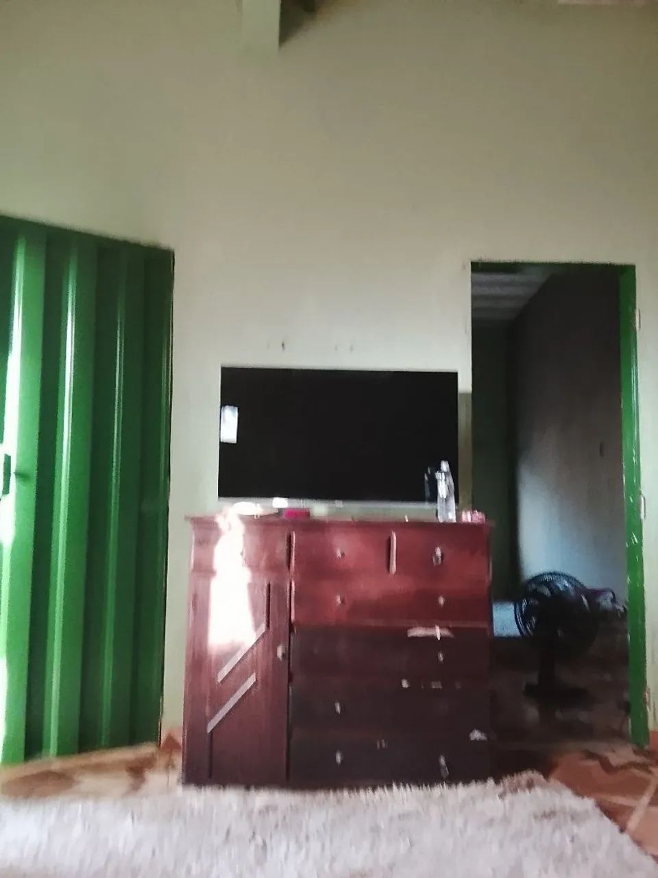 Vendo um tv 43 nova na caixa 