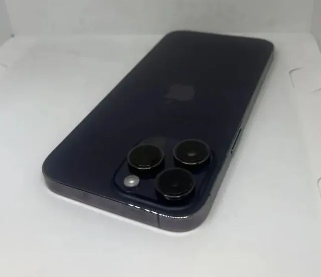 iphone 14 pro 256 sem carregador mas com a caixa e manual - Foto 3