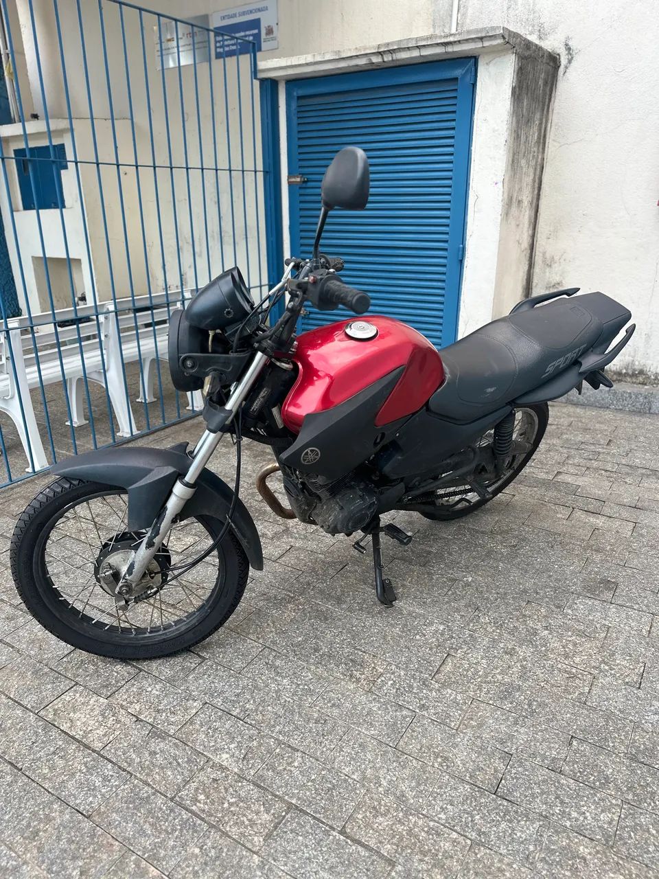 Yamaha Factor YBR 125 - 2011 - Carburada