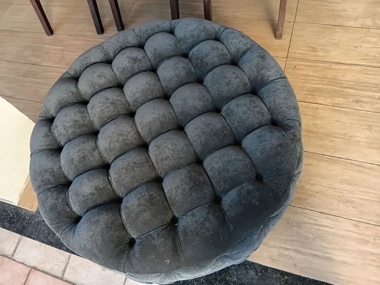 Puff capitonê 95x40cm altura