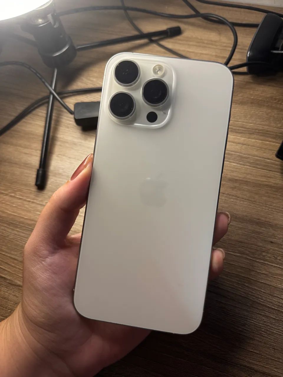 iPhone 15 Pro Max Branco - Foto 2