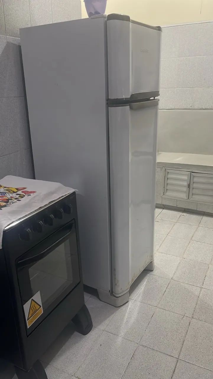 Alugo quarto pra meninas por 350 - Foto 4