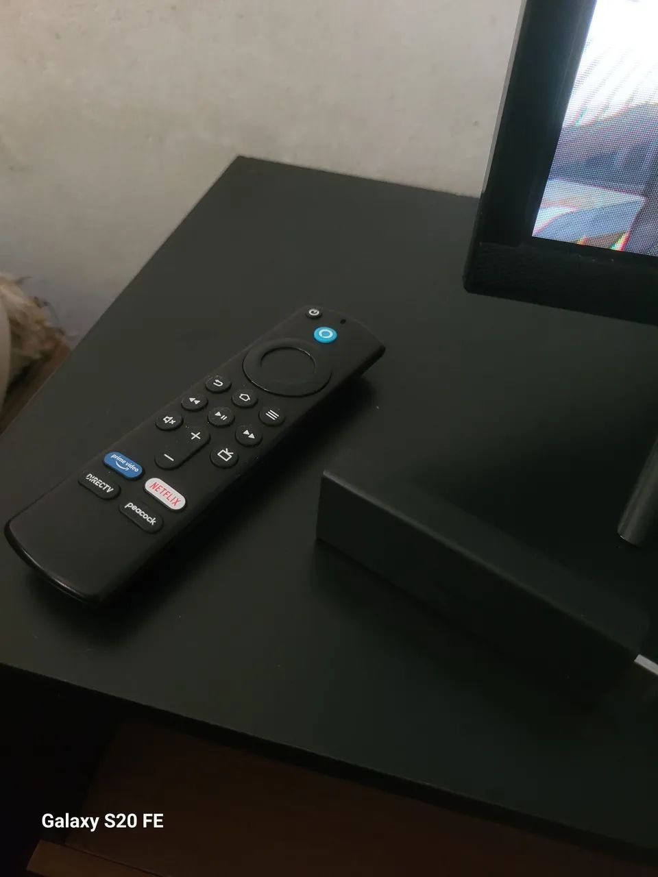 Fire TV Stick - Alexa (3ª geração) - Foto 2