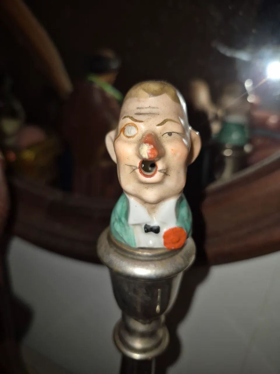 Dosador de Garrafa em Biscuit Alemão Antigo  - Foto 4