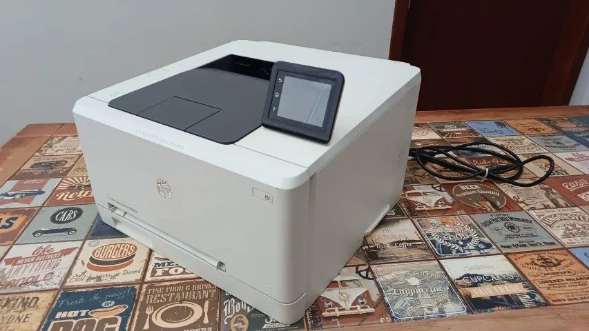 Impressora HP Laser Jet color - Foto 3