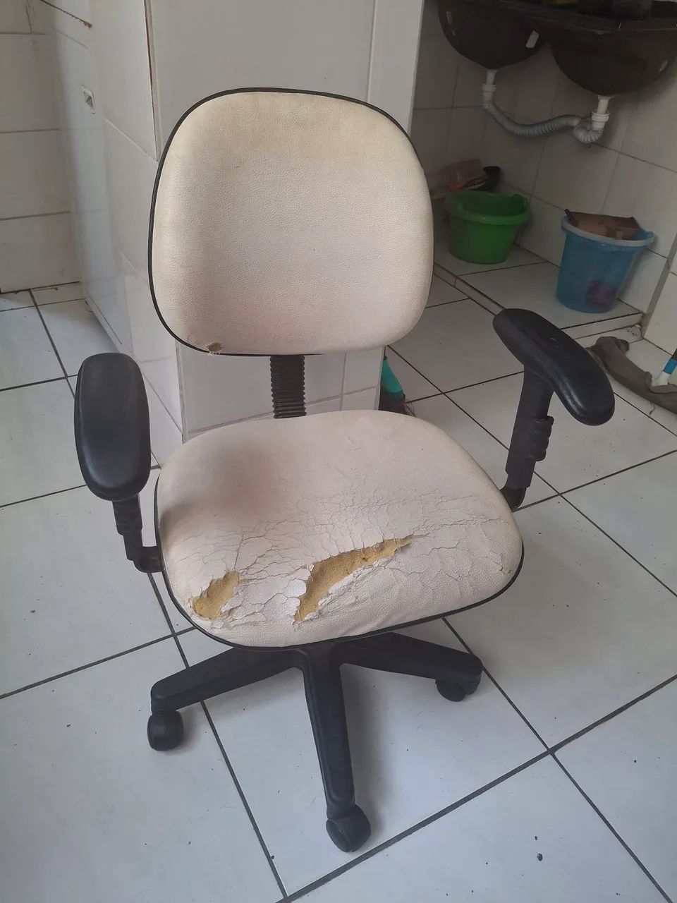 Cadeira de escritório - Foto 5