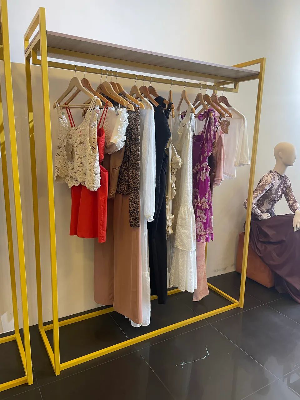 Araras de roupa  - Foto 2