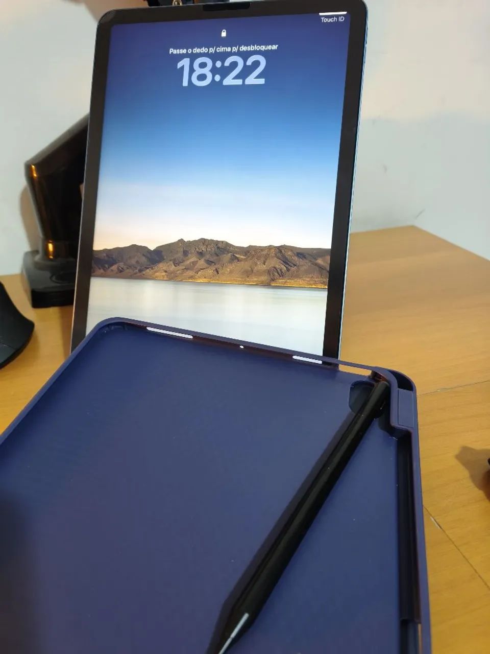 iPad Air M1 5ª Geração - IMPECÁVEL + Pencil + Case