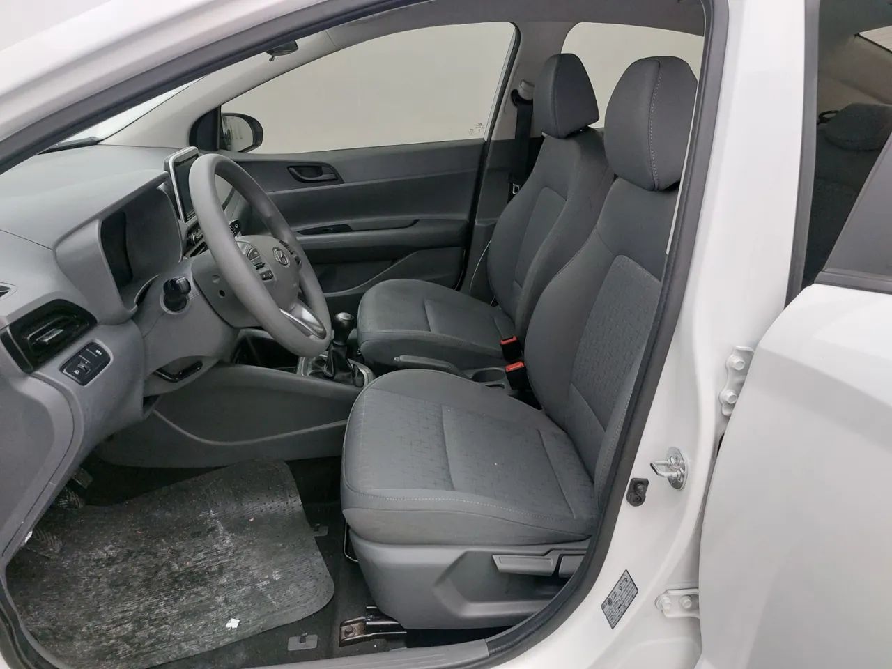 Hyundai HB20S Comfort Plus 1.0 TB Flex 12V Mec., foto 16 de 18
