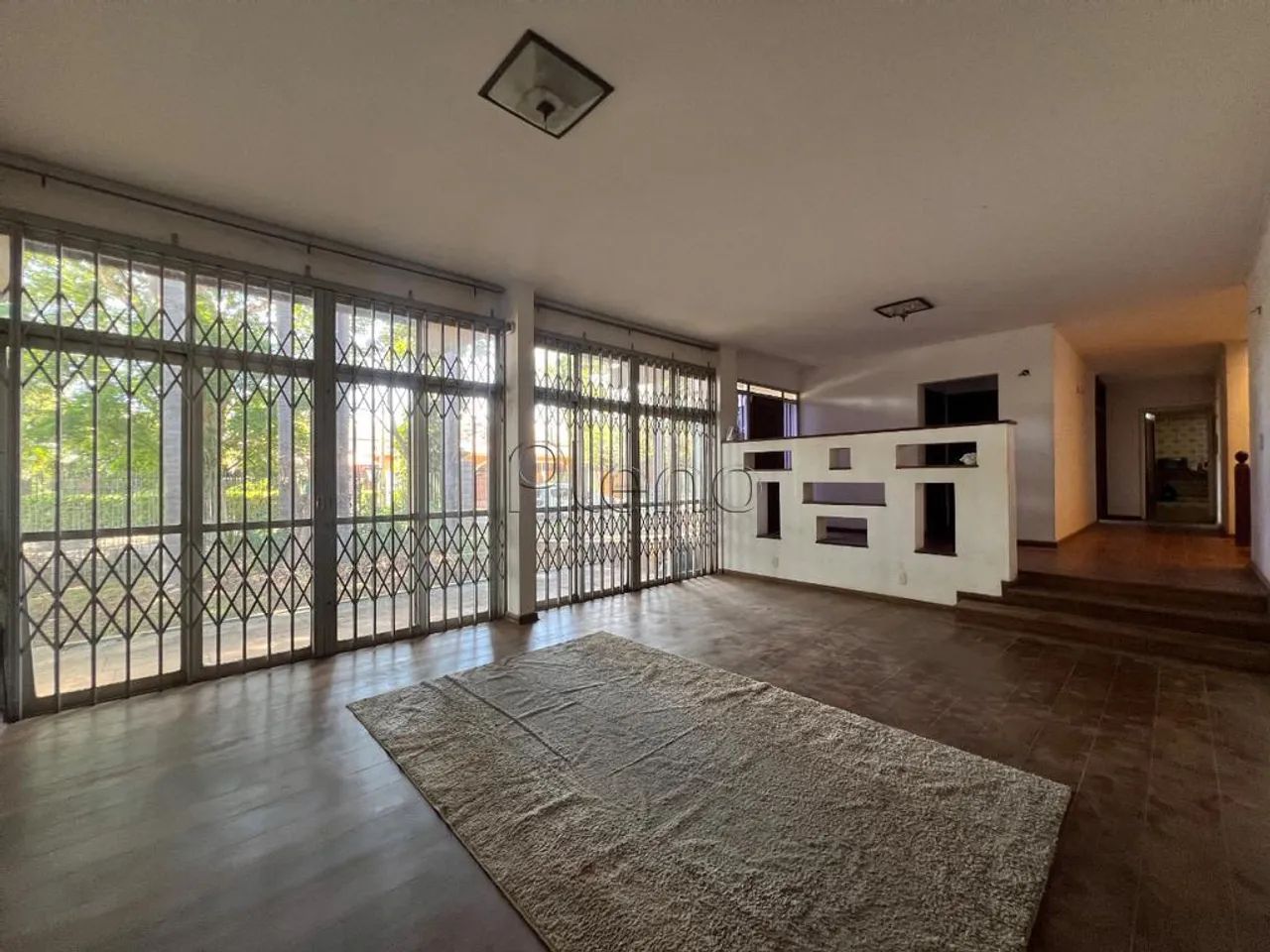 Sobrado à venda em Campinas, Barão Geraldo, com 4 suítes, com 534 m²