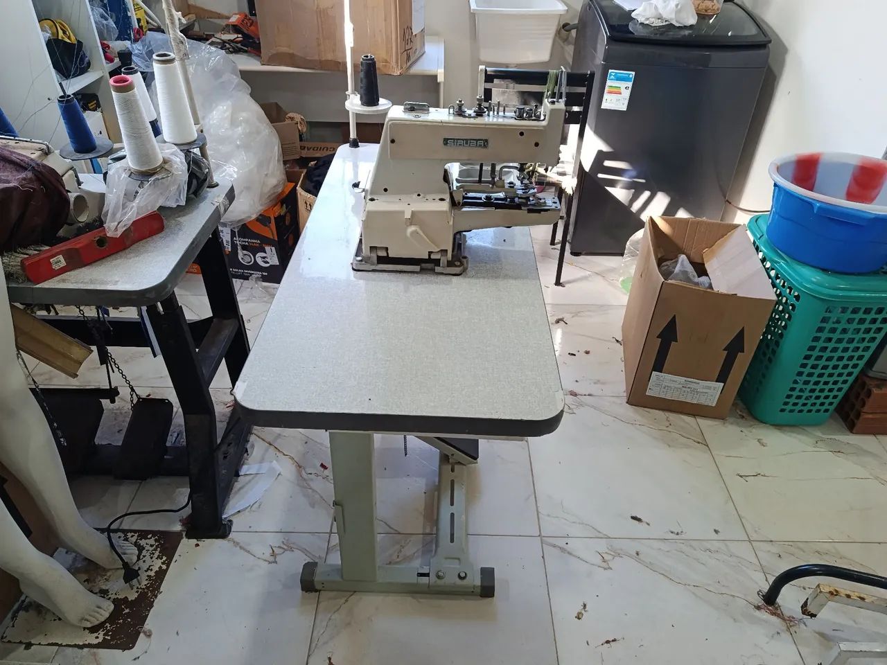 Máquina Botoneira Industrial Siruba PK511-U - Perfeito Estado - Foto 3