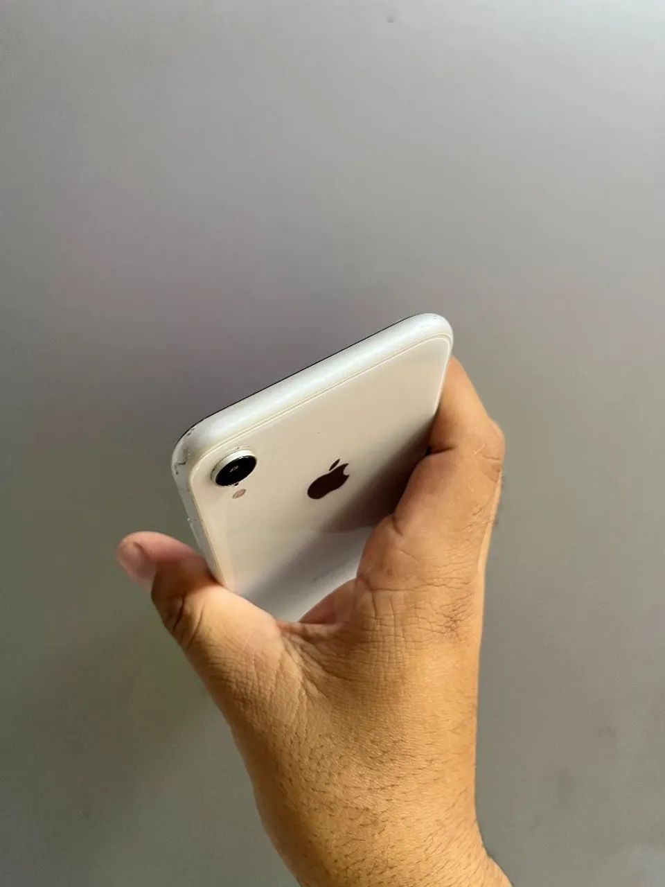 IPHONE XR BRANCO EM ÓTIMO  ESTADO  - Foto 5