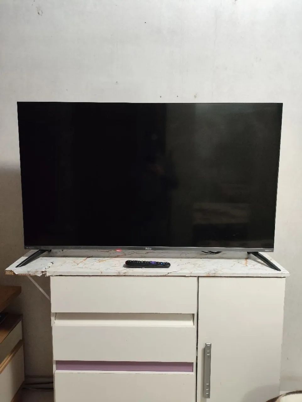 TV smart Roku 50 polegadas 4K com borda infinita zerada novinha  - Foto 4