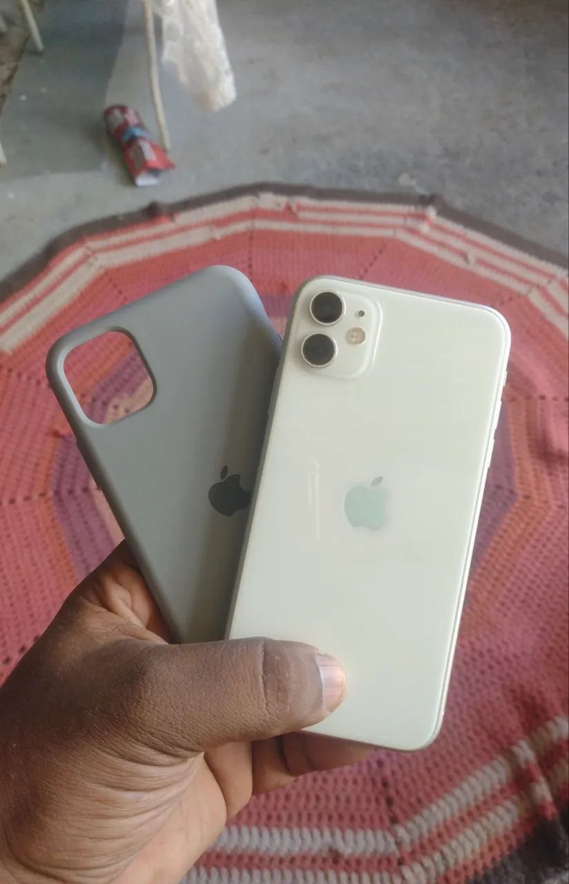 iPhone 11 / 128GB - Foto 2