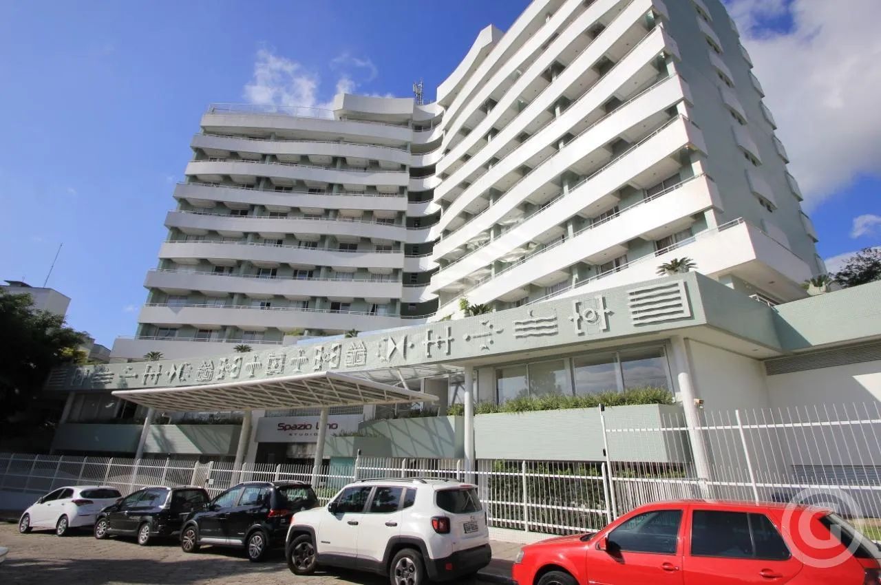 Apartamento mobiliado com suíte e sacadas no Itacorubi - Foto 2