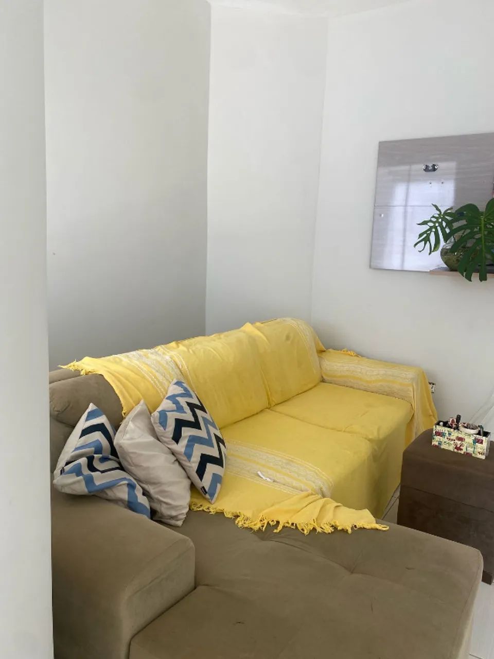 Sofá e painel