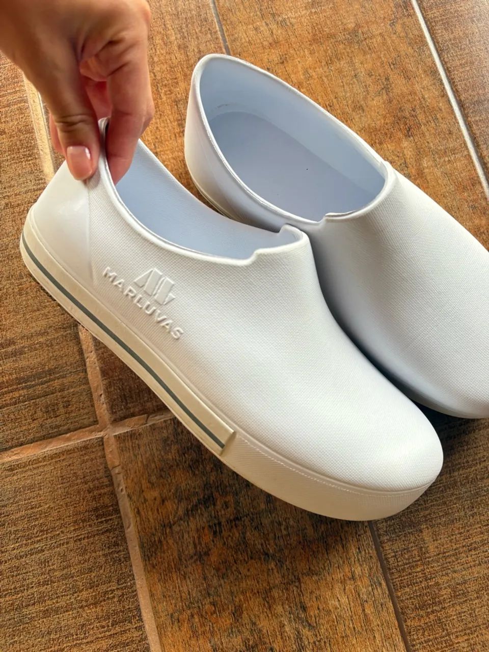 Vendo sapato Látex branco  - Foto 5