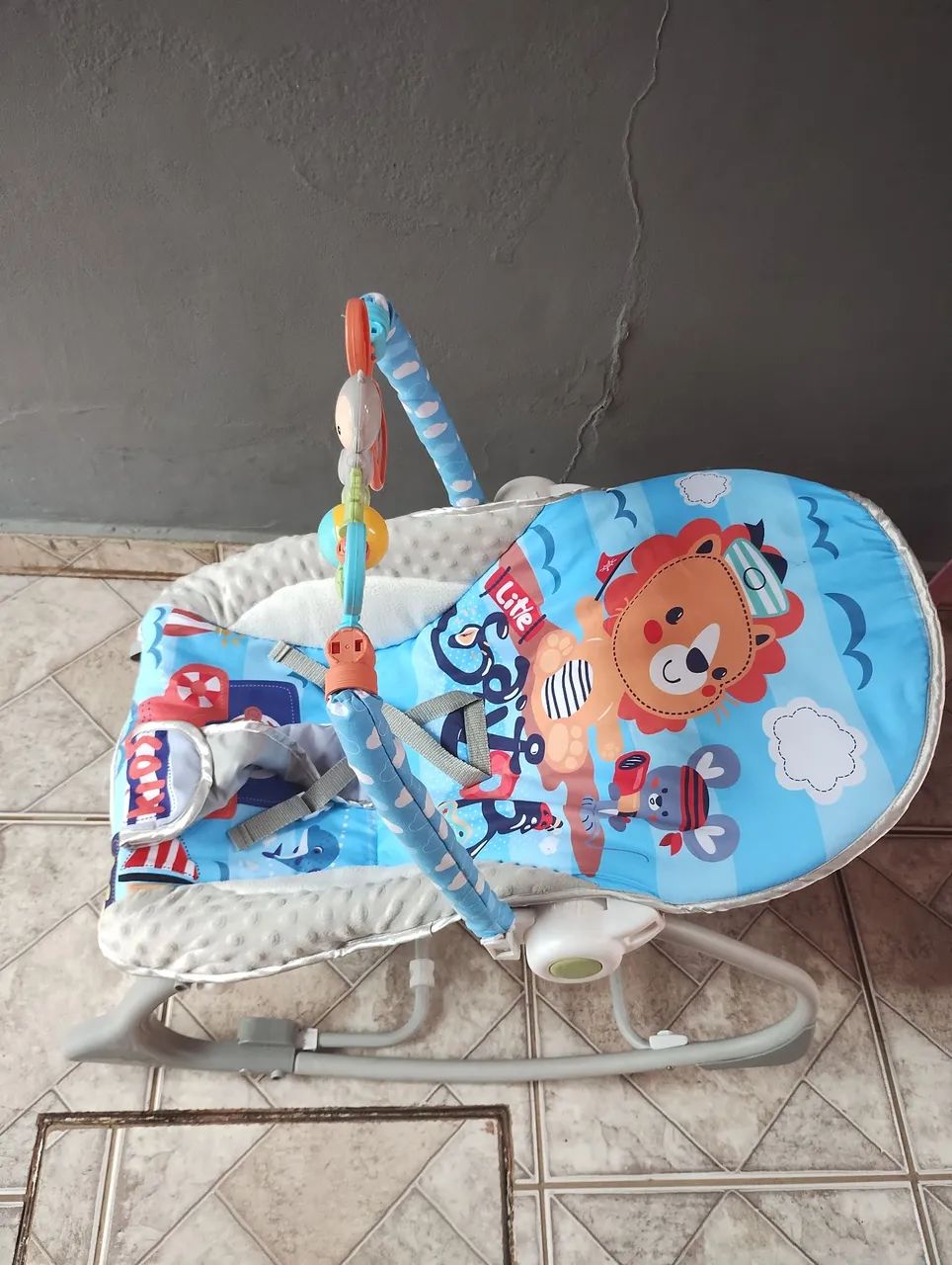 Vendo cadeirinha de balanço bebe  - Foto 2
